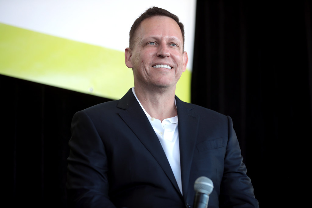 Cartea de căpătâi a lui Peter Thiel îndeamnă