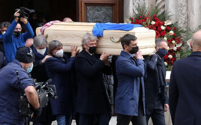 Casa lui Paolo Rossi a fost jefuită în timp ce fostul fotbalist italian era înmormântat