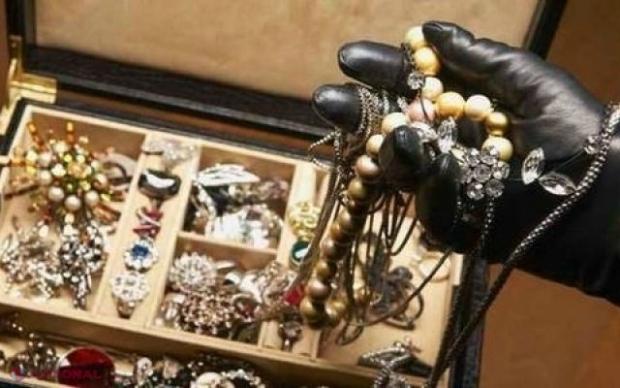 Cazul furtului de bijuterii din aur si platina, dar si diamante de 100.000 de euro dintr-un magazin din centrul Timisoarei
