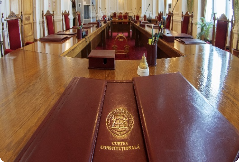 CCR a declarat neconstituțională reforma pensiilor magistraților pe motiv de formă. Legea poate fi adoptată din nou cu aceleași prevederi dar cu respectarea formei