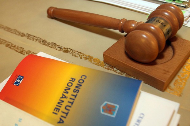 CCR a respins sesizarea lui Iohannis asupra modificării Legii 304/2004 privind organizarea judiciară
