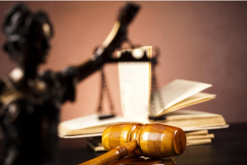 CCR, sesizată de Judecătoria Sectorului 6, în legătură cu Legea dării în plată
