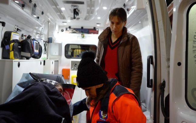 Ce a povestit fata de 13 ani, din Gura Şuţii, găsită inconştientă la marginea unei păduri. Localnicii sunt în stare de şoc după cazul olandezului pedofil