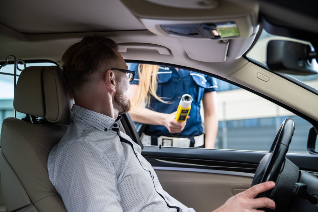 Ce nu trebuie să spui niciodată când ești oprit de poliție în trafic. Întrebarea aparent banală a polițistului care poate influența dosarul
