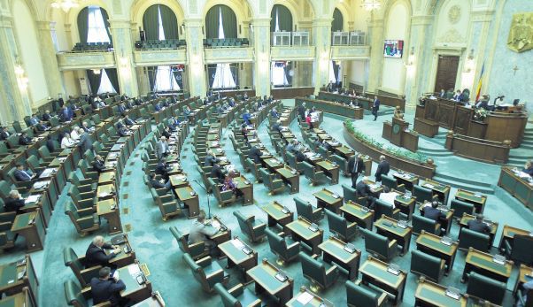 Ce se întâmplă cu aleșii locali care refuza să semneze un act fără motiv