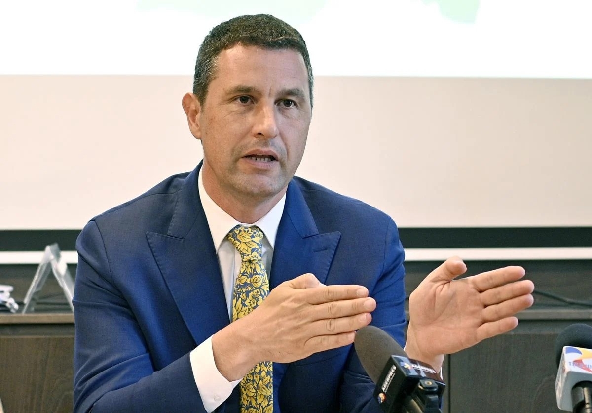 Ce spune Tanczos Barna despre faptul că România ar putea ajunge în categoria junk. Recent s-a înrăutăţit perspectiva ratingului țării de la stabilă la negativă