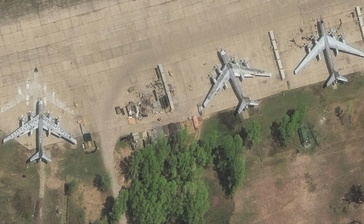 Ce tactică incredibilă de camuflaj a încercat Rusia pentru a-și salva bombardierele strategice inaintea operatiunii SpiderWeb despre care aflase de la contrspionaj