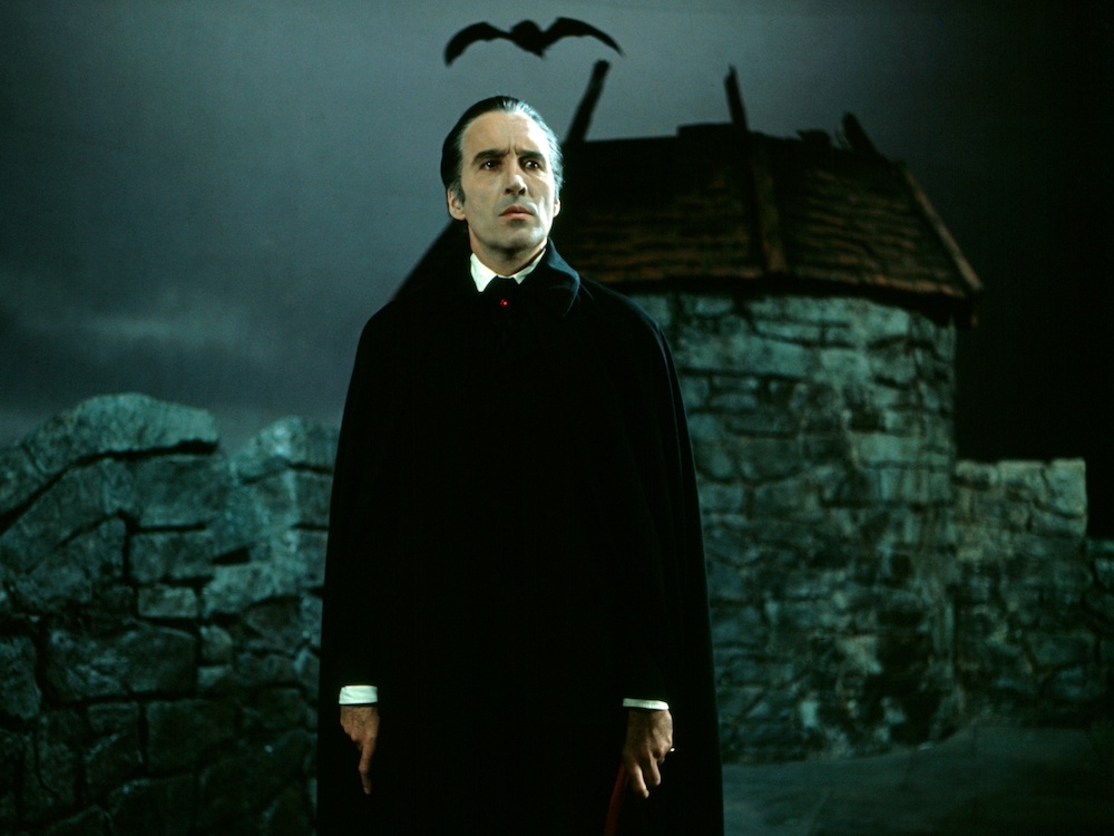 Cel mai celebru interpret al lui Dracula s-a stins din viață. R.I.P. Sir Christopher Lee!.