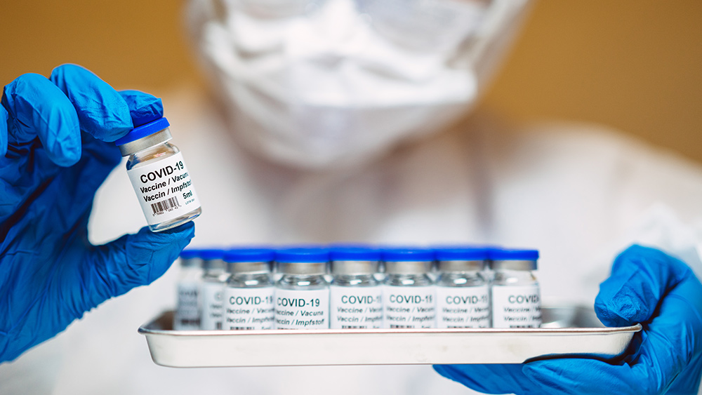 CEO-ul Moderna recunoaște că firma a făcut 100.000 de doze de vaccin anti-COVID în 2019, chiar înainte de a începe pandemia! VIDEO