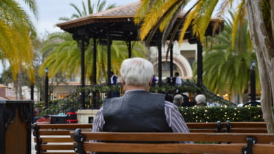 Cercetători români caută un potențial tratament pentru Alzheimer bazat pe deșeurile de tutun. Noua metodă ar contribui și la decontaminarea mediului