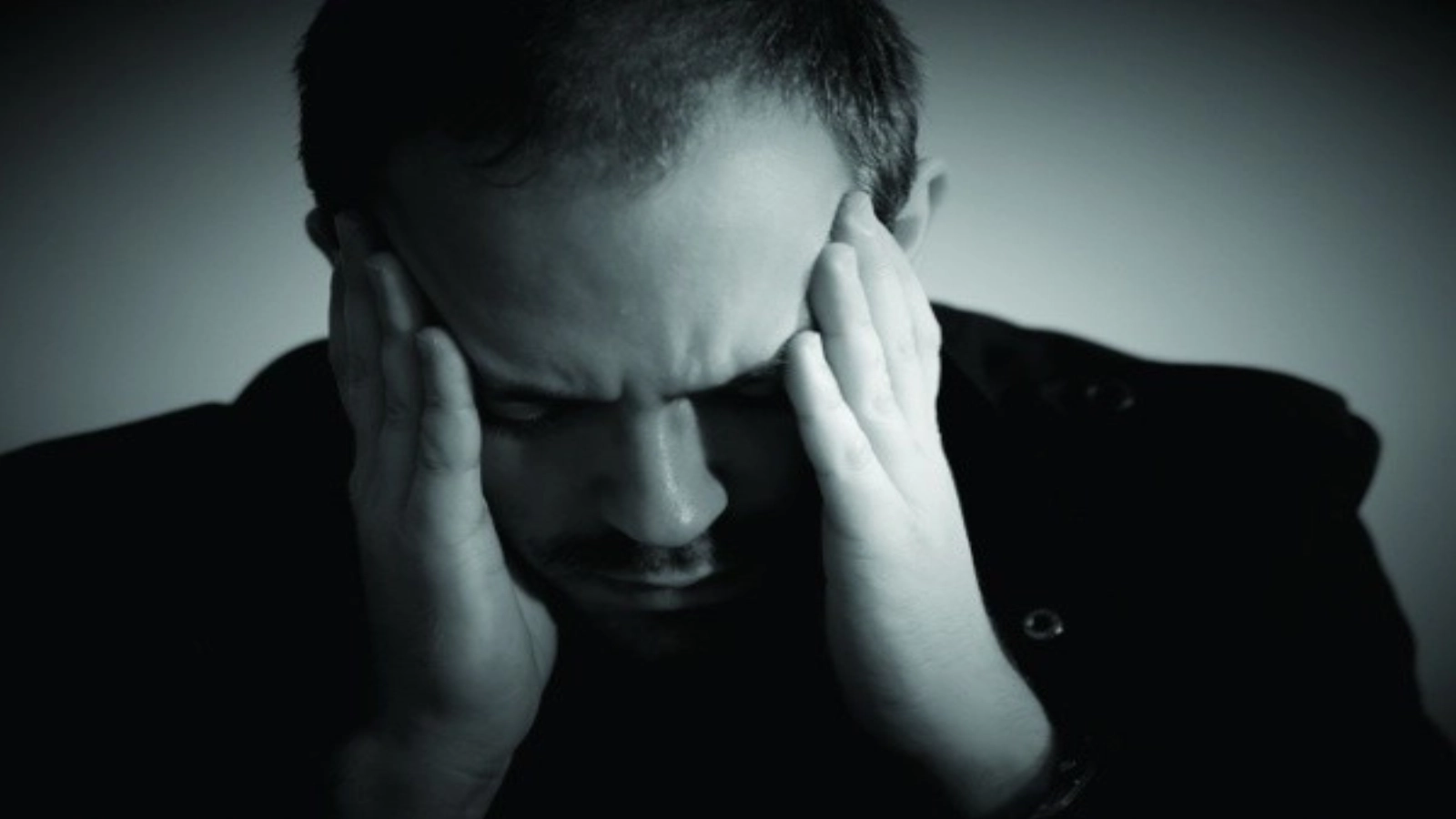 Cercetătorii anunță dispariția crizei de la 40 de ani: a fost înlocuită de o criză a tinerilor sub 25 de ani