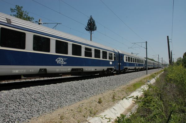 CFR CALATORI: Trenurile vor fi suplimentate in perioada sarbatorilor de iarna