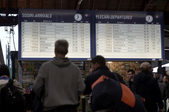 CFR suplimentează de Paşti trenurile şi reduce preţul biletelor spre Marea Neagră
