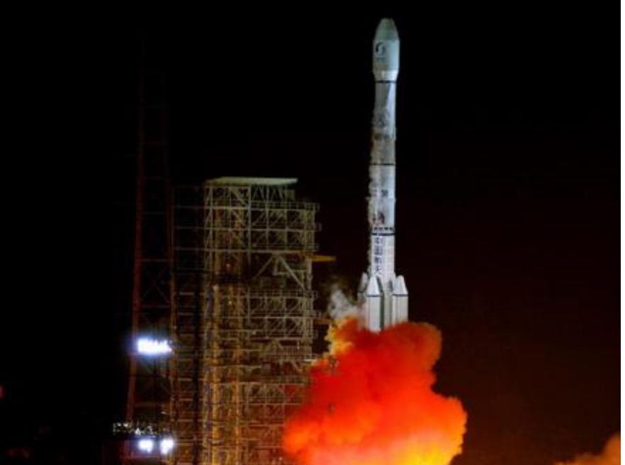 China a lansat o misiune istorică spre Lună: Dark Side Of The Moon!