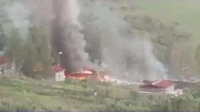 Cinci morți după o explozie urmată de incendiu la o fabrică de artificii