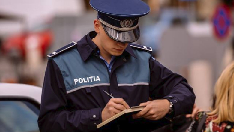 Cinci poliţişti din Bihor condamnaţi la închisoare pentru corupţie. Cum luau mită de la șoferi străini