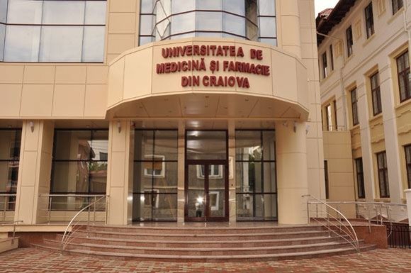Cinci profesori de la Facultatea de Medicina din Craiova, pusi sub urmarire penala pentru ca ar fi luat mita de la studenti