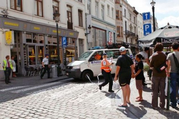 Cinci români judecaţi la Bruxelles pentru uciderea unui bijutier
