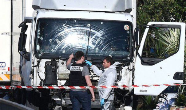 Cinci suspecti au fost arestati în urma atentatului terorist de la Nisa