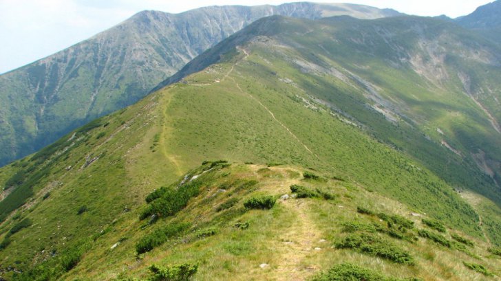 Cinci turişti, rătăciţi în Munţii Parâng. Salvamont:
