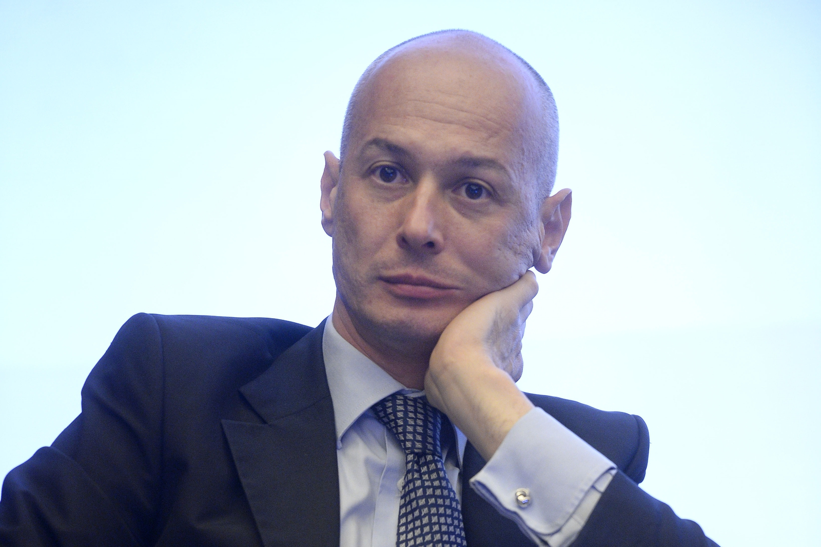 Cine este denunţătorul lui Bogdan Olteanu, acuzat că a primit un milion de euro de la Vântu