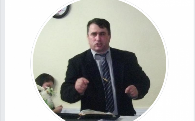 Cine este pastorul acuzat că şi-a abuzat sexual cele patru fiice: 