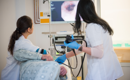 Cine va beneficia de decontarea asistenţei medicale şi la clinici private