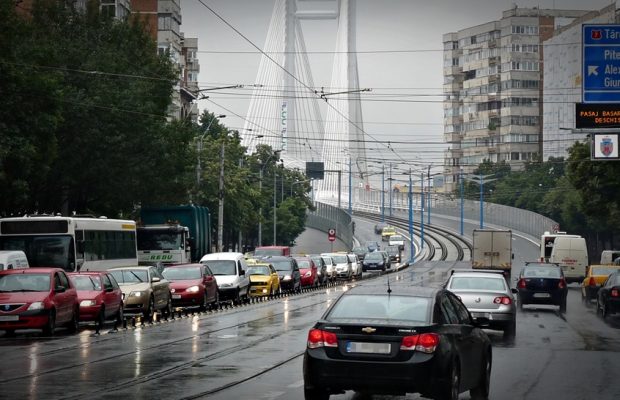 Circulația pe Podul Grant din Capitală este blocată din cauza unei dilatații a podului