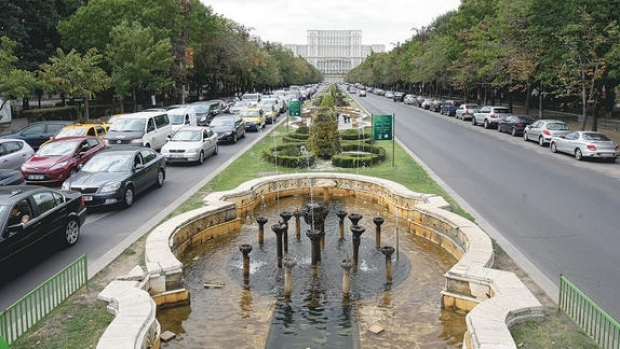 Circuluație deviată în Capitală, pentru Maratonul Internațional București. RATB deviază 34 de linii de autobuze, troleibuze și tramvai. Pe unde se poate circula 