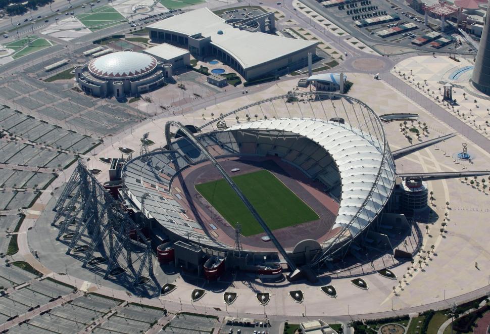 CM 2022. Muncitorii străini care lucrează la construirea stadioanelor din Qatar, supuși unor abuzuri
