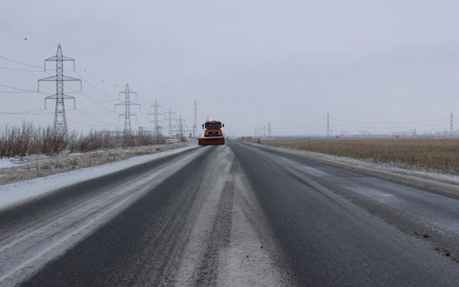 Cod galben de ninsori în Bărăgan. Se circulă în condiţii de iarnă pe majoritatea drumurilor