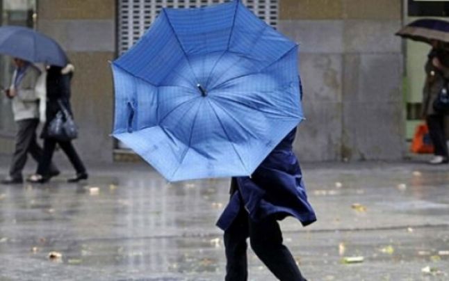 Cod portocaliu de vânt în trei judeţe. Cod galben în alte nouă judeţe