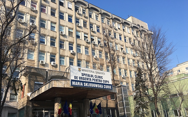 Colegiul Medicilor condamnă atitudinea părintelui care a desfigurat în bătaie un medic de la