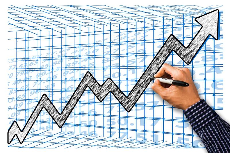 Comisia Europeană a revizuit în scădere estimările privind creşterea economiei româneşti în 2021-2023
