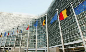  Comisia Europeană pregătește o lege prin care Rusia și oligarhii ei vor plăti refacerea Ucrainei
