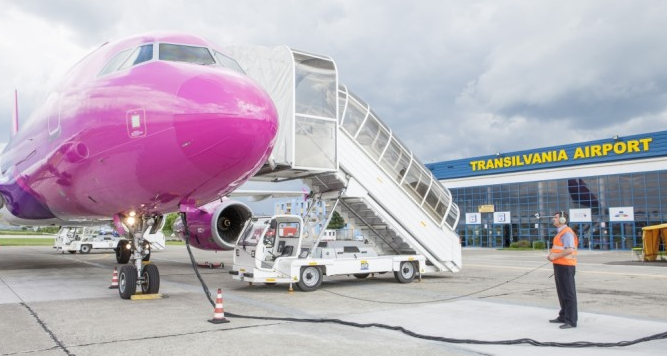 Comisia Europeană VERIFICĂ dacă pe aeroporturile din Cluj-Napoca și Târgu Mureș s-au acordat FRAUDULOS ajutoare de STAT companiilor de zbor