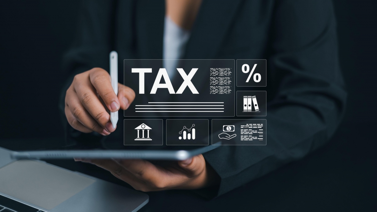 Concedieri, instituții desființate, taxe. Cum vrea Guvernul să acopere gaura bugetară și de ce unii economiști sunt sceptici
