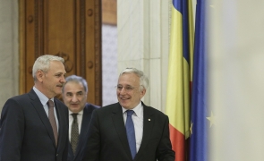 Confruntarea dintre Mugur Isărescu şi Eugen Teodorovici s-a terminat: lovitură pentru