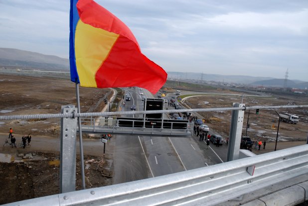Consorţiul Aktor-Vinci-Strabag va da România în judecată pentru anularea licitaţiei Comarnic-Braşov
