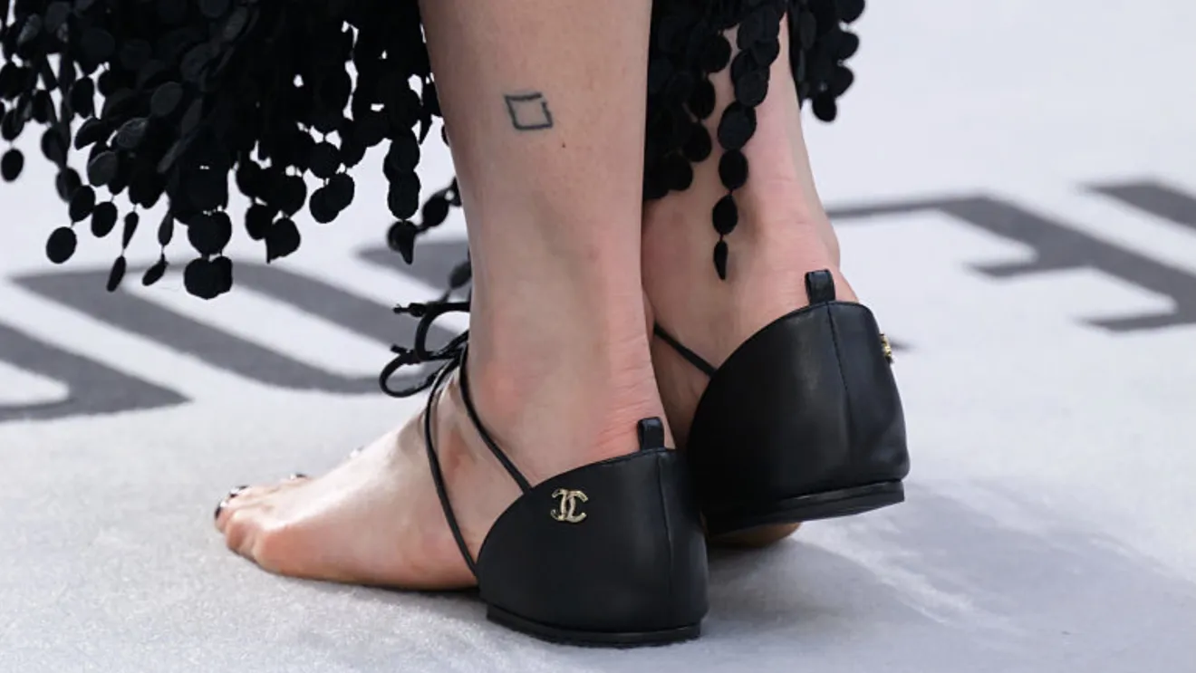 Controversa Chanel - Pantofii fără talpă de 3.000 de dolari: 