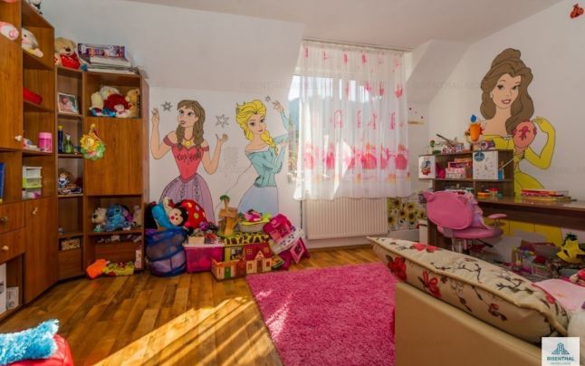 Copil de 11 ani cu fractură gravă -