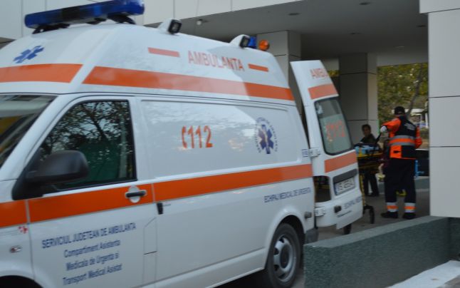 Copil de 3 ani din Mărăşeni salvat în ultima clipă, după ce a căzut într-un puţ adânc de trei metri