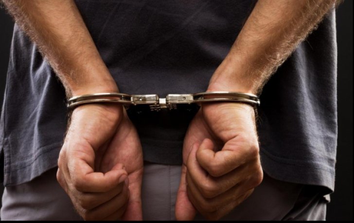 Corupție la Imigrări: șef serviciu și inspector principal, urmăriți penal