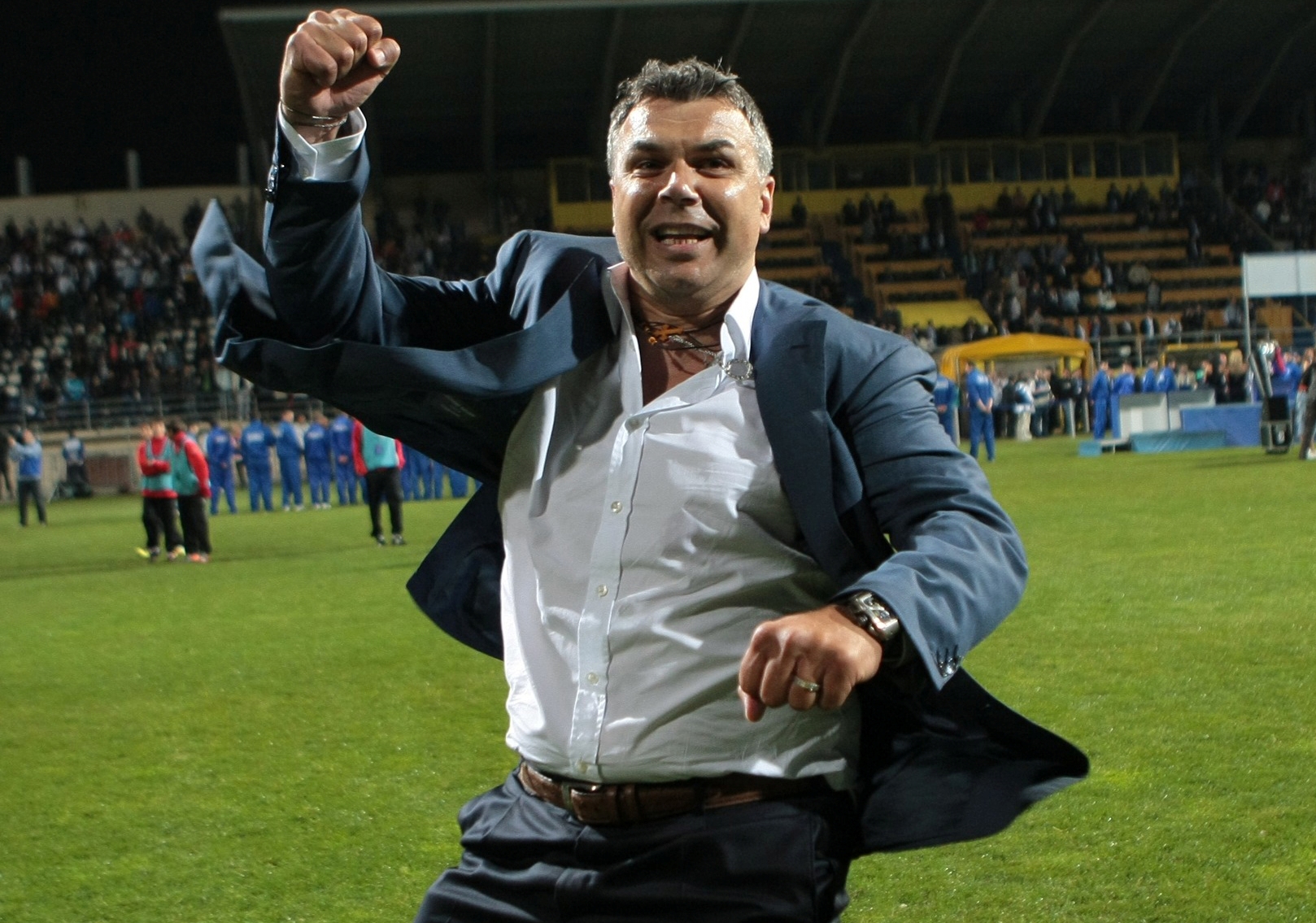 Cosmin Olăroiu A CÂȘTIGAT titlul de campion în Emiratele Arabe Unite, cu Al Ahli Dubai
