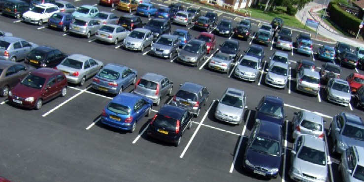 Cresc vânzările de maşini noi, dar s-a triplat şi numărul autoturismelor rulate importate