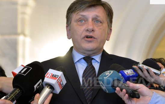 Crin Antonescu, despre pierderea Bucureştiului de către PNL: Trebuie umblat la melodie, nu la solişti
