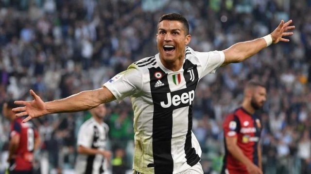 Cristiano Ronaldo a câştigat trofeul Globe Soccer Awards pentru cel mai bun fotbalist al anului 2018