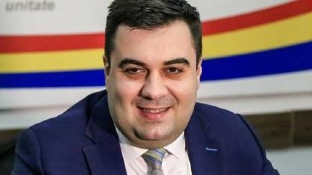 Cuc-ul lui Bădălău își bate joc de TAROM: Pilele politice și consilierii personali, puși administratori