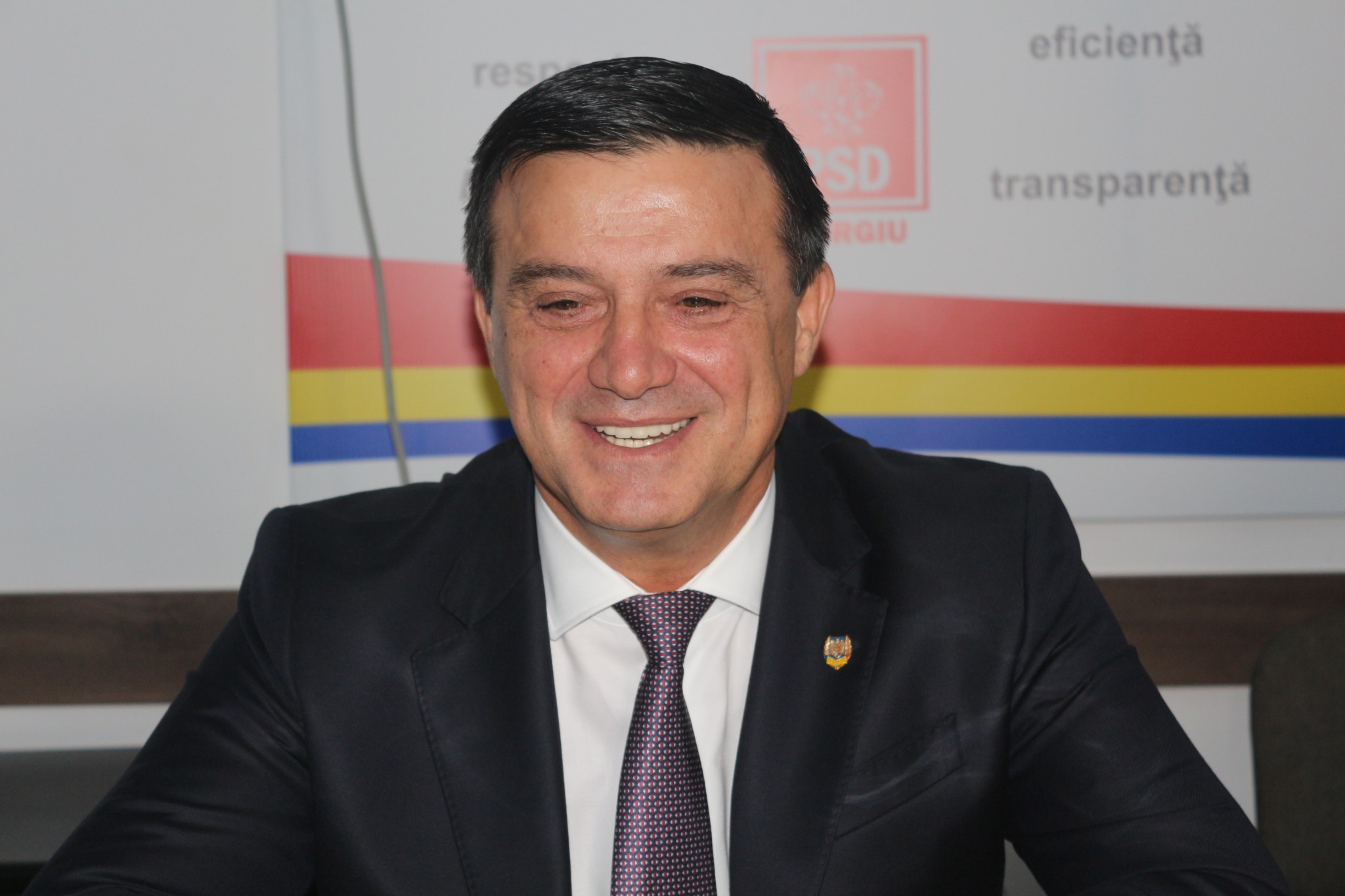 Culmea tupeului lui Bădălău! Cumetrii ministrului Economiei asfaltează Portul Constanţa