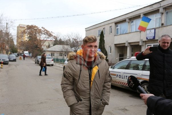 Culmea Tupeului! Sa omori un om cu masina si sa suni la 112 sa spui ca nu stii ce s-a intamplat!
